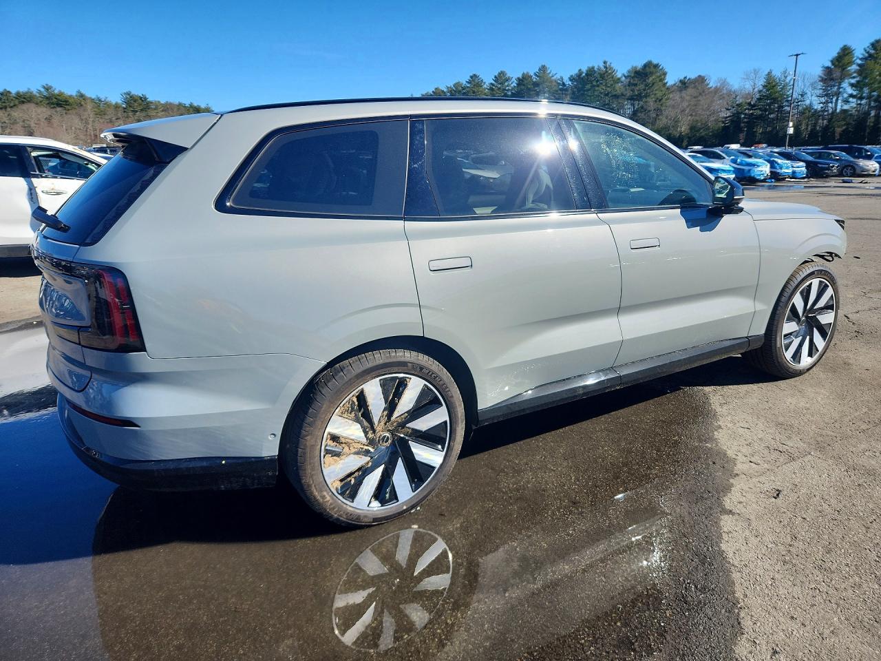 2025 Volvo All other VIN 7JDEV3VL9SG001015 photo 3