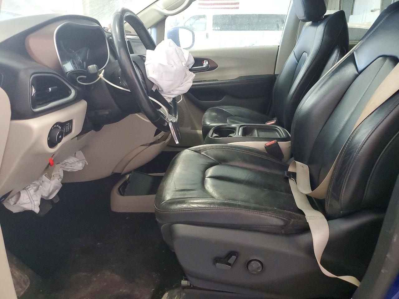 2019 Chrysler Pacifica VIN 2C4RC1BG9KR548389 photo 7