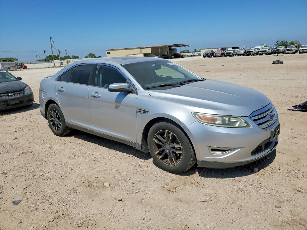 2010 Ford Taurus VIN 1FAHP2KT5AG118075 photo 4