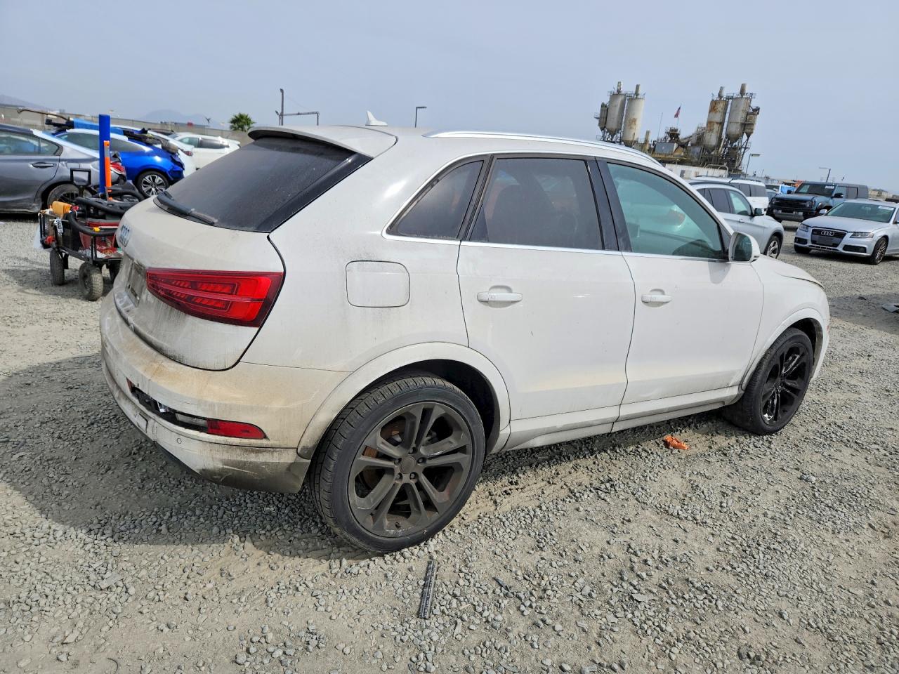 2016 Audi Q3 VIN WA1BFCFS3GR011026 photo 3