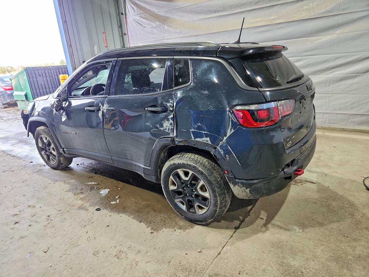 2018 Compass VIN 3C4NJDDB8JT282799 photo 2
