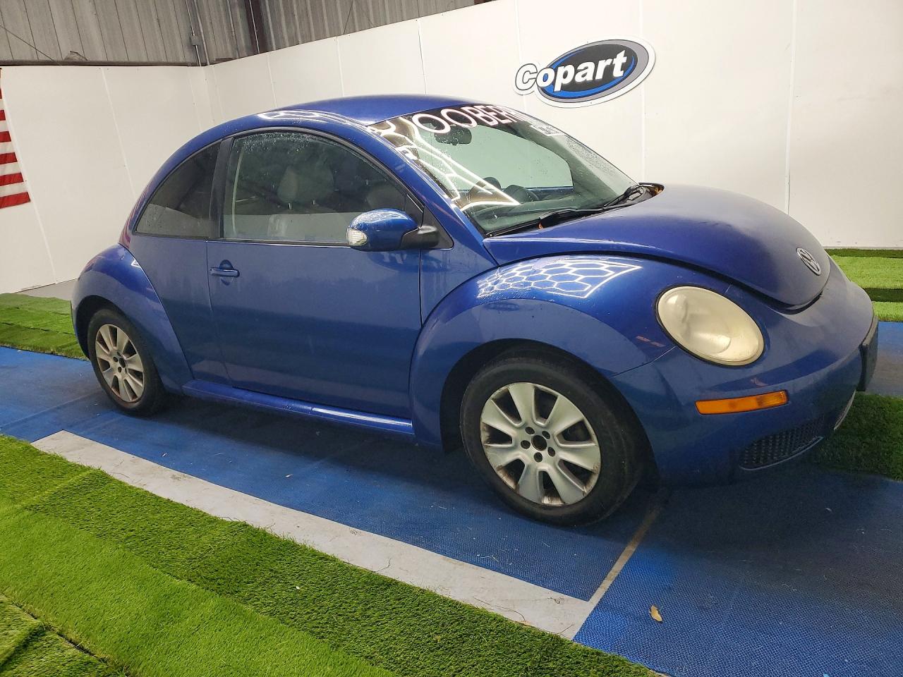 2008 VOLKSWAGEN Beetle VIN 3VWPW31C88M520976 photo 4