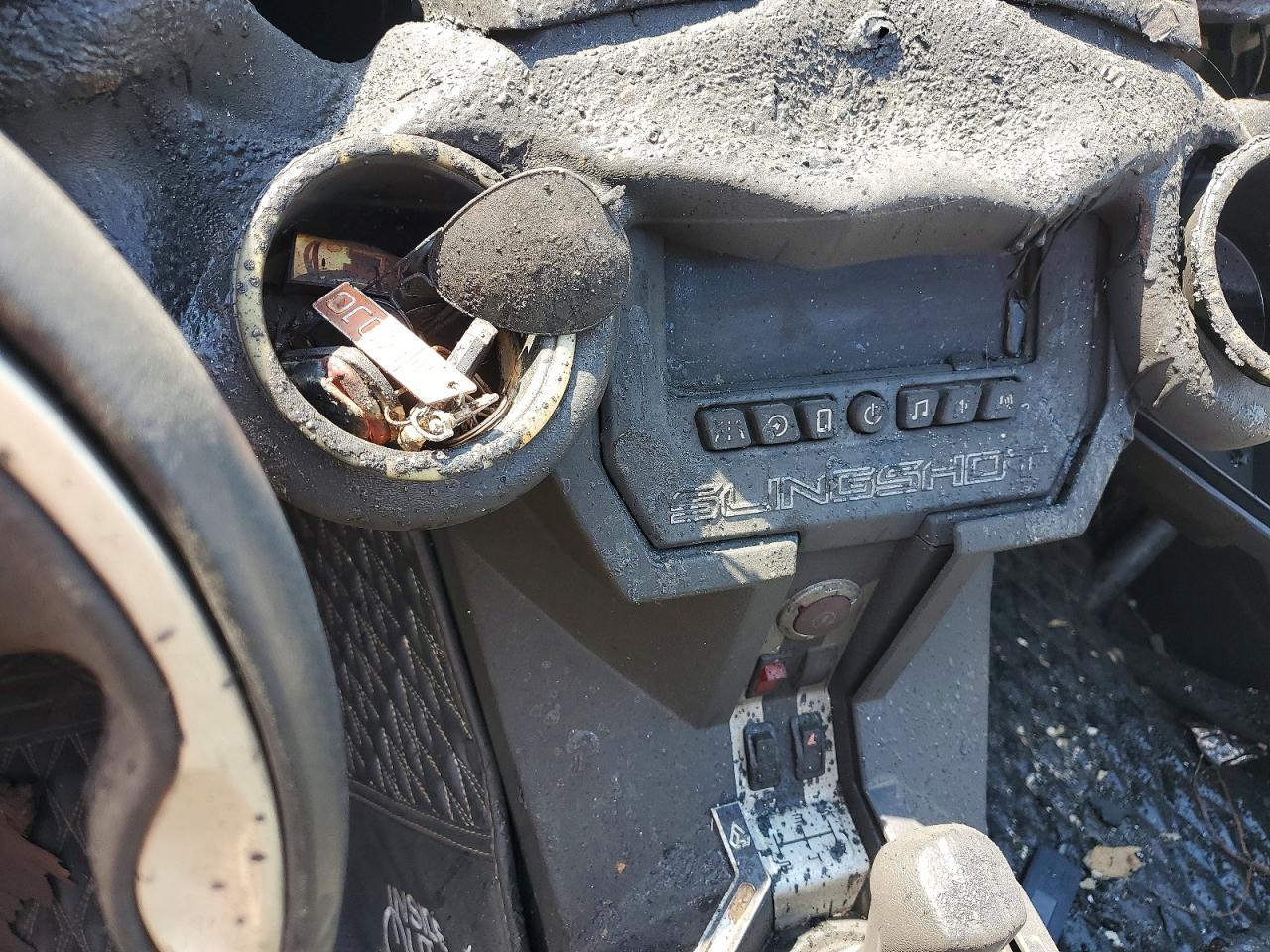 2019 Polaris Slingshot VIN 57XAAPFA0K8135663 photo 9