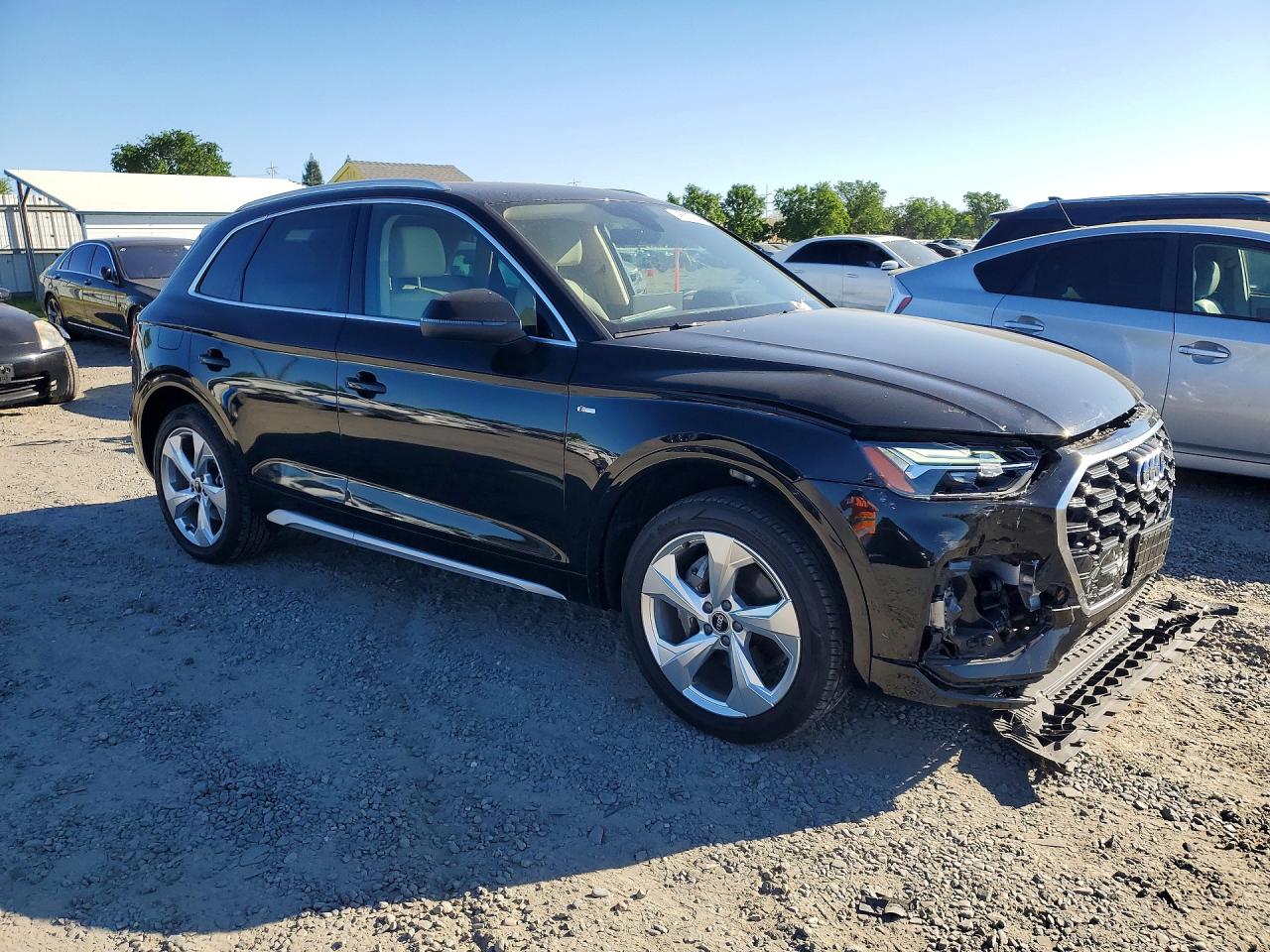 2022 Audi Q5 VIN WA1EAAFYXN2029260 photo 4