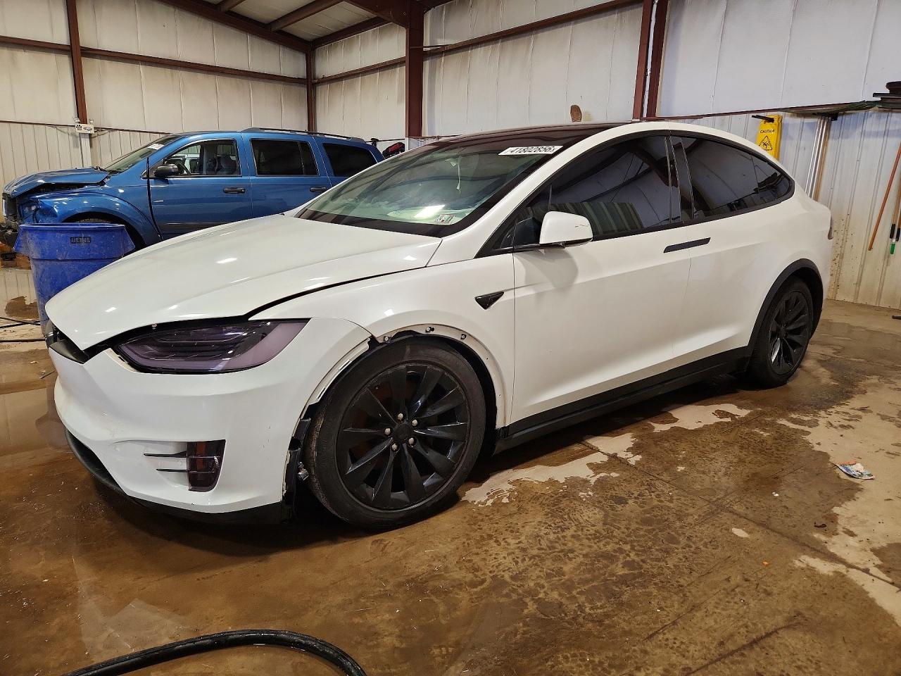 2016 Tesla Model x VIN 5YJXCAE22GF029310 photo 1