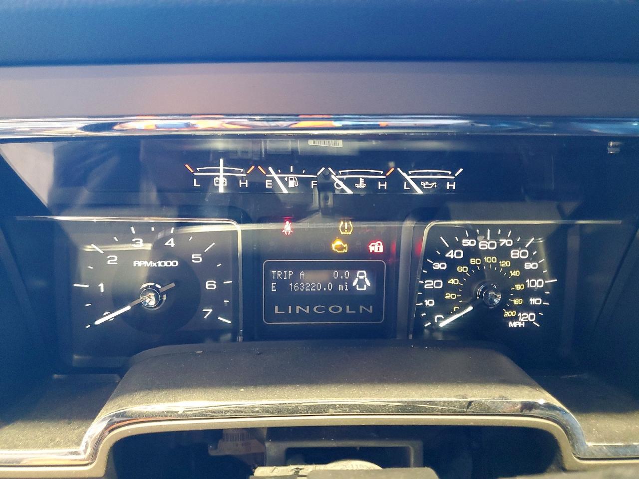 2012 Lincoln Navigator VIN 5LMJJ3J54CEL06938 photo 9