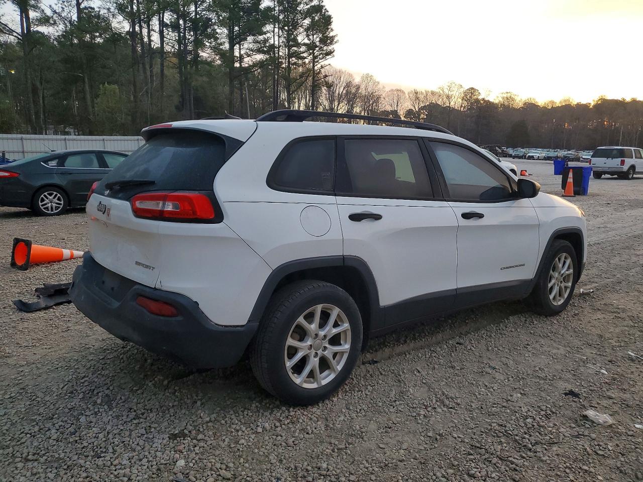 2016 Jeep Grand cher VIN 1C4PJLABXGW207421 photo 3