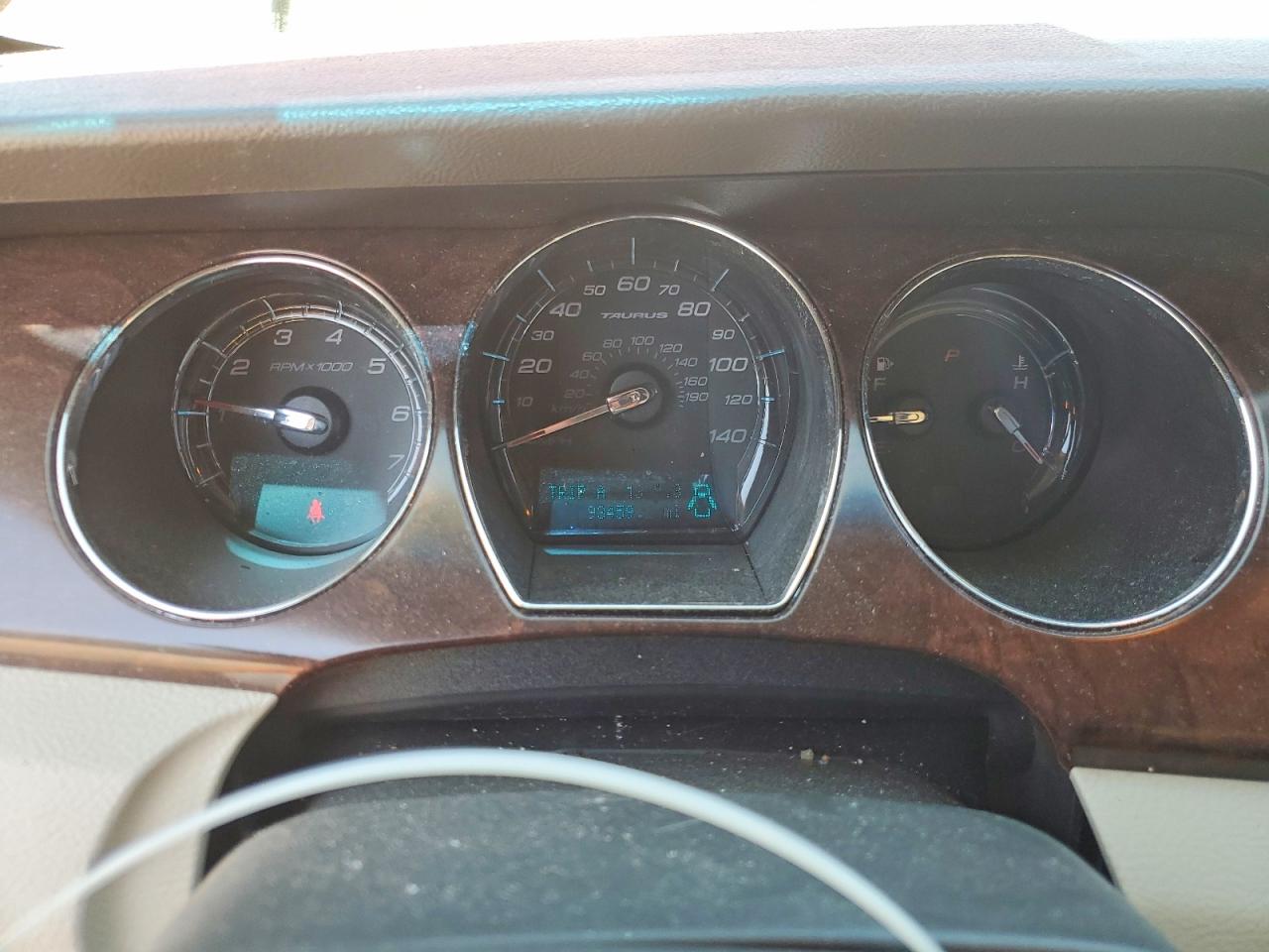 2012 Ford Taurus VIN 1FAHP2FW3CG130233 photo 9