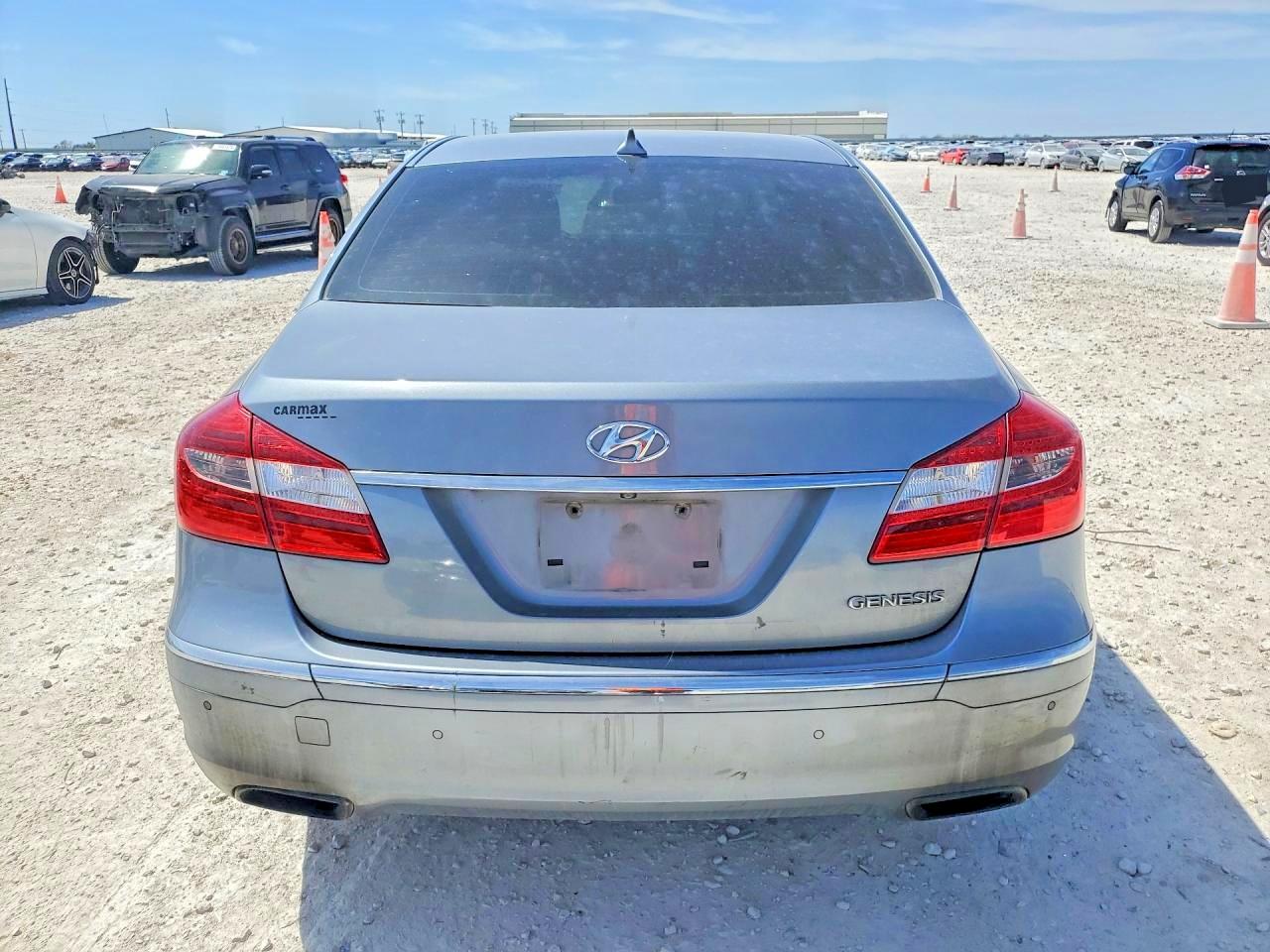 2014 Hyundai Genesis VIN KMHGC4DD3EU262357 photo 6