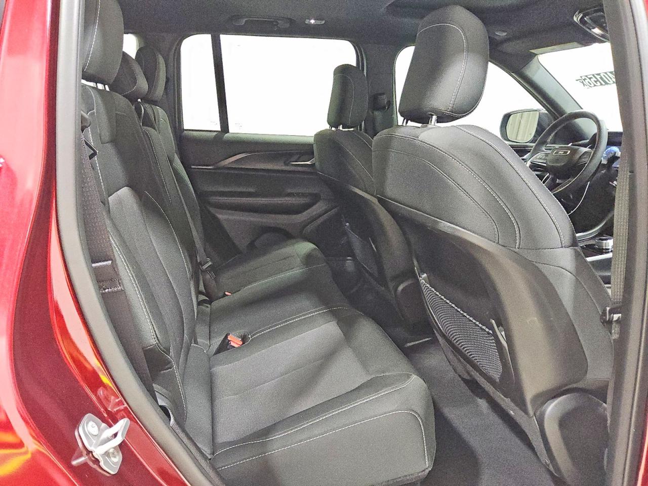2025 Jeep Grand cher VIN 1C4RJHAG5SC298206 photo 11