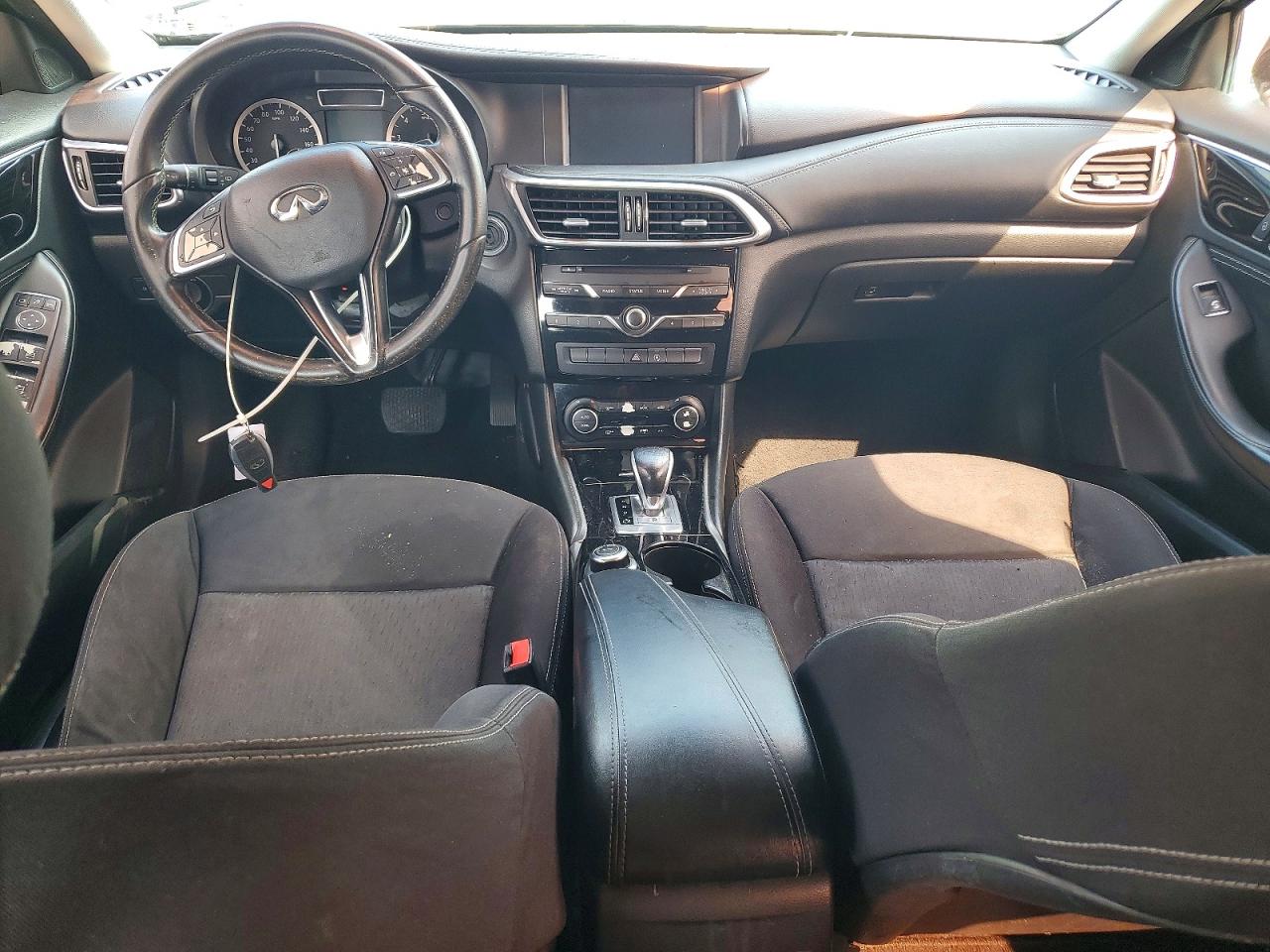 2017 Infiniti Qx30 VIN SJKCH5CP4HA035395 photo 8