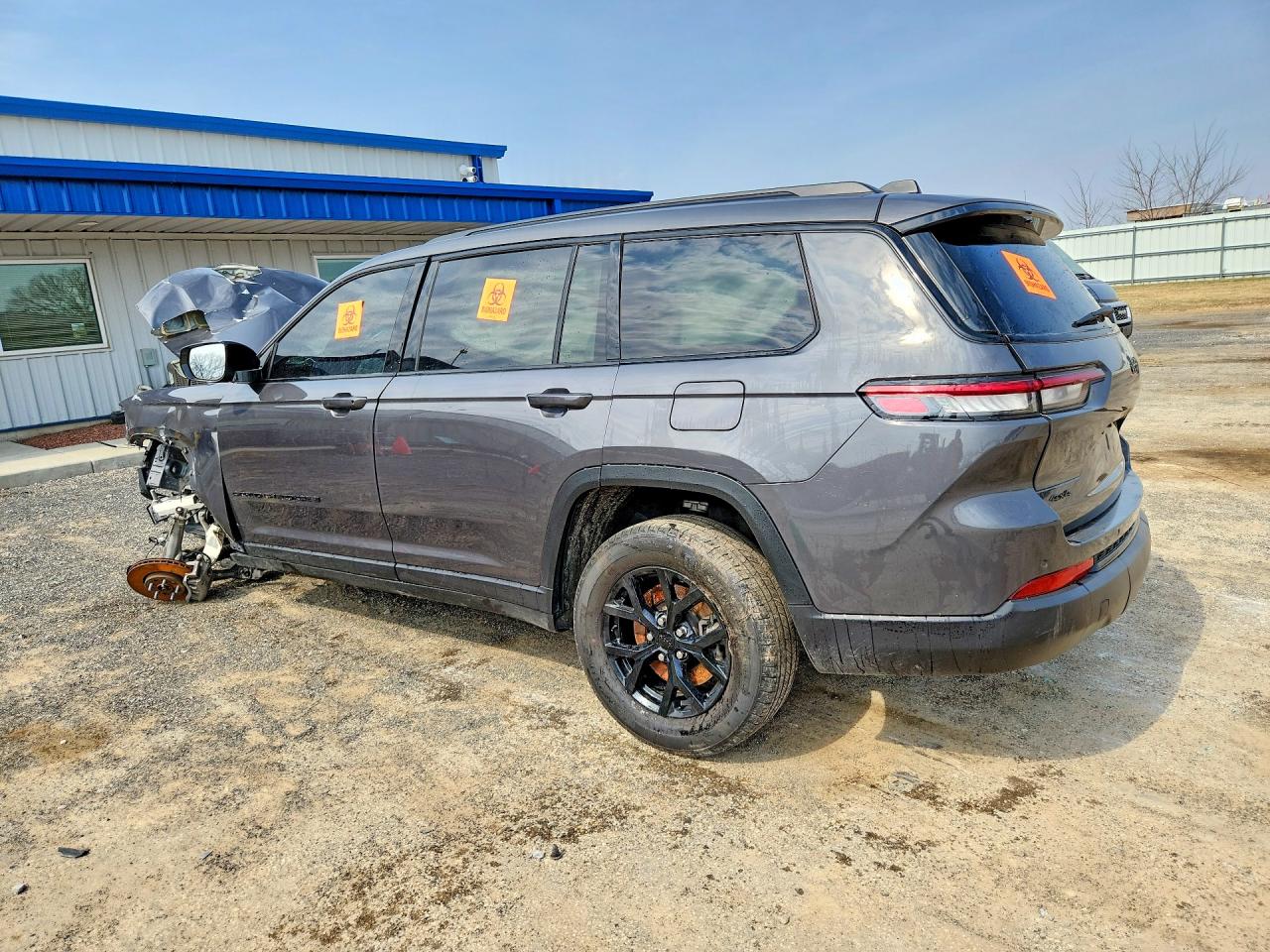 2024 Jeep Cherokee VIN 1C4RJKAG6R8556565 photo 2