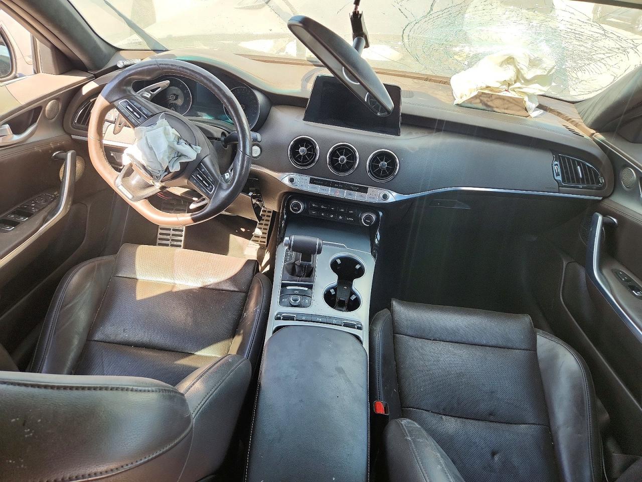 2020 Kia Stinger VIN KNAE35LC1L6085090 photo 8