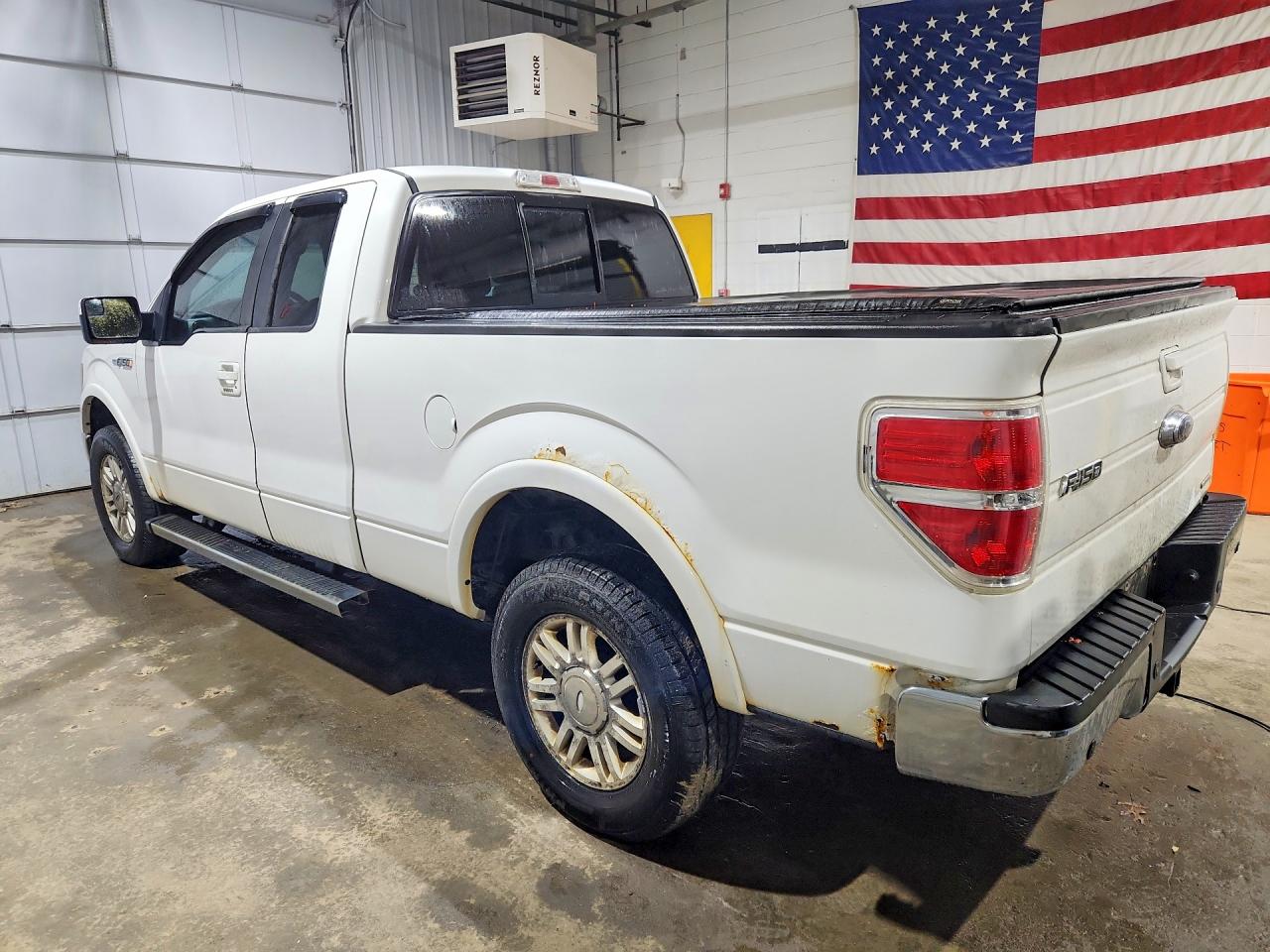 2011 Ford F150 VIN 1FTFX1EF2BFC82313 photo 2