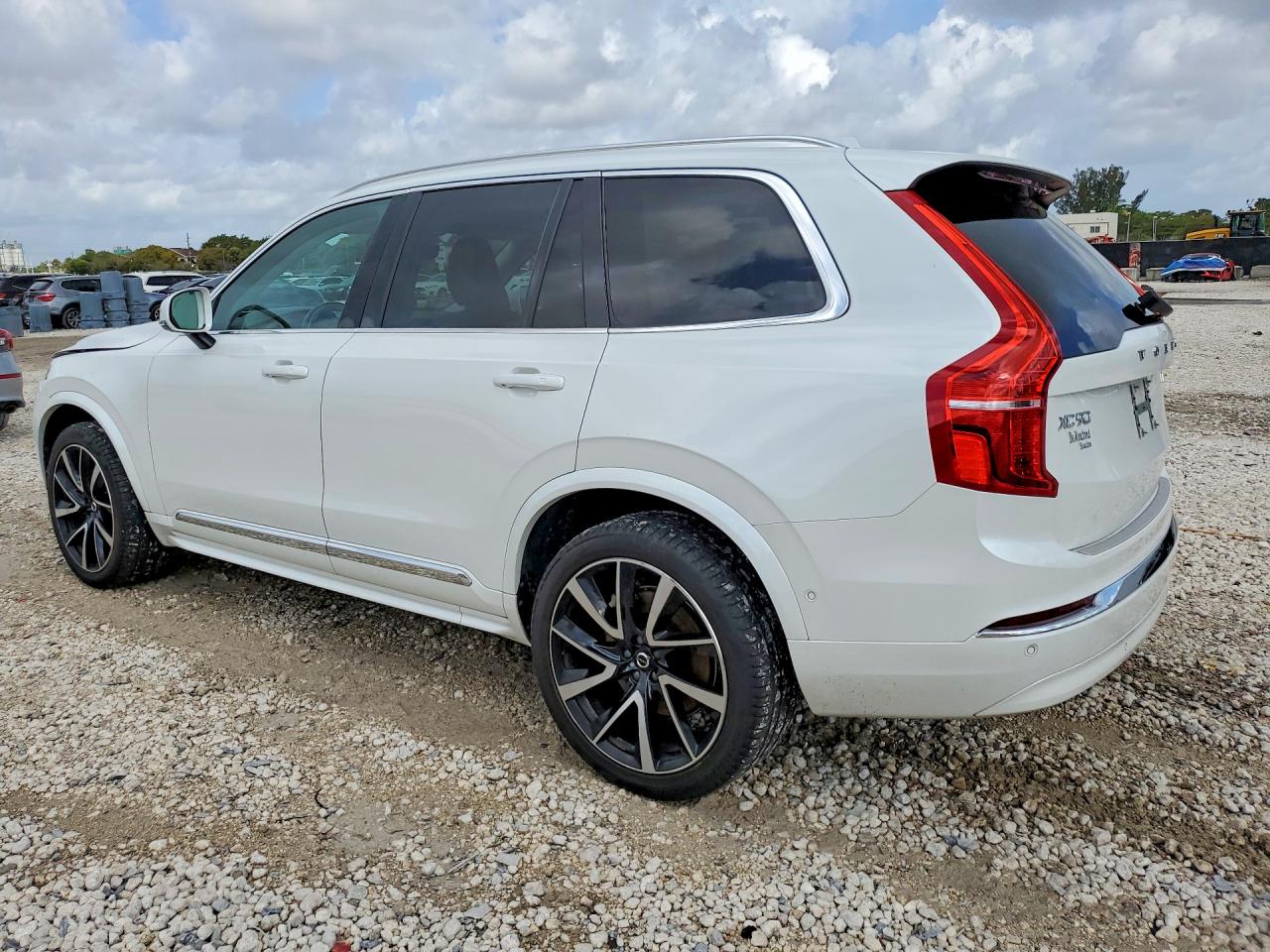 2024 Volvo Xc90 VIN YV4062PE4R1173634 photo 2