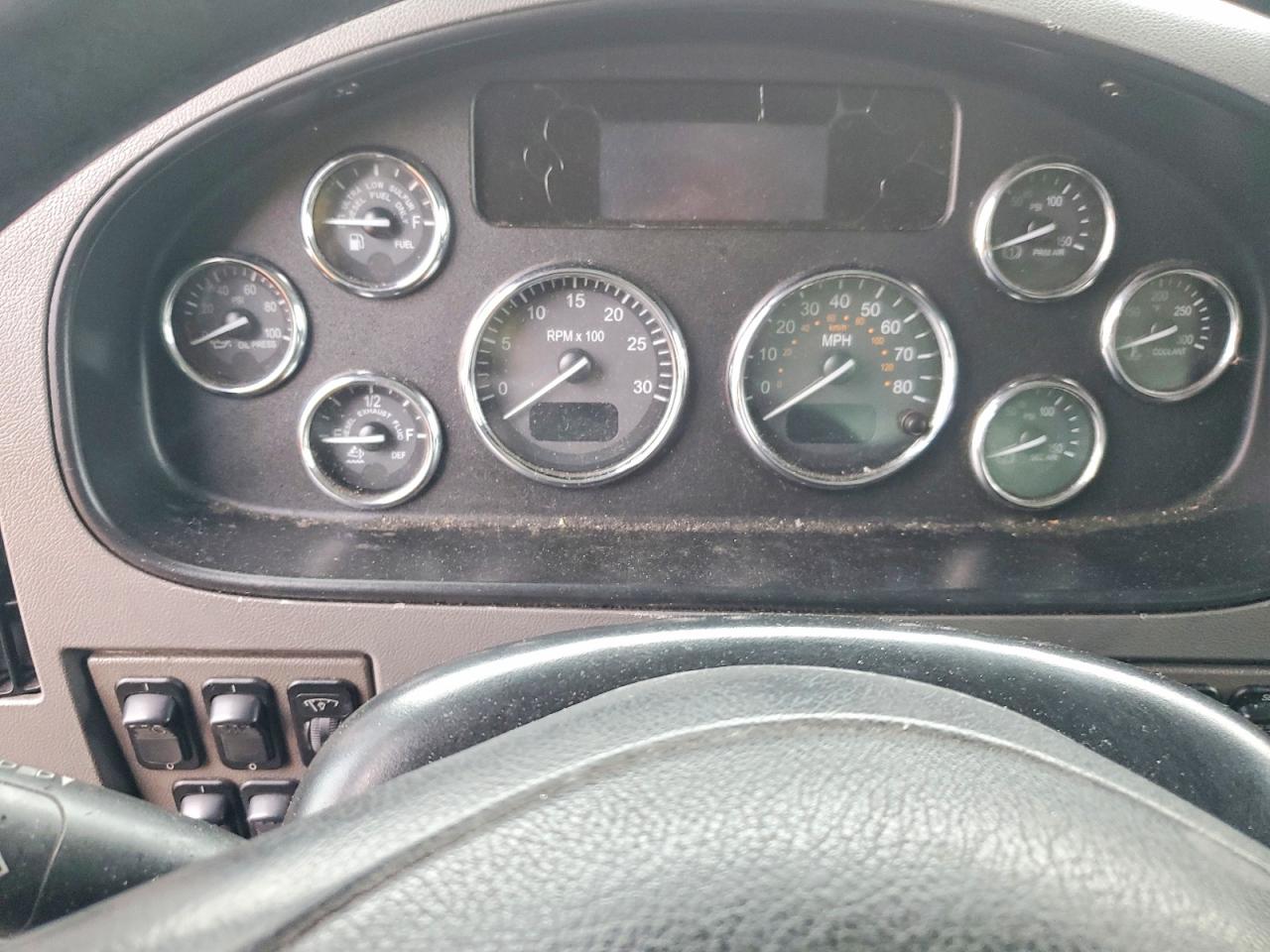 2014 PETERBILT All models VIN 2NP2HM7X3EM220974 photo 8