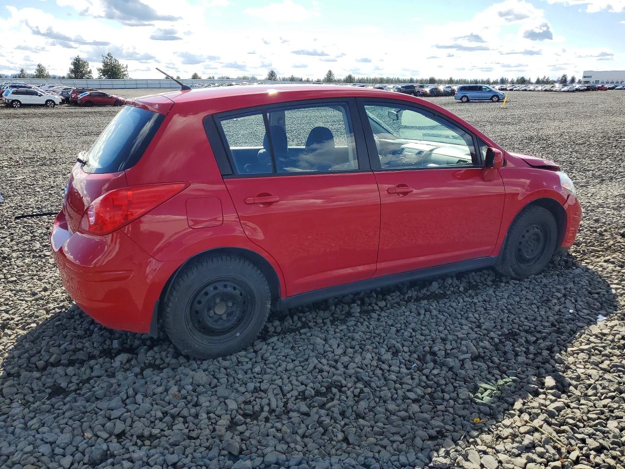2008 Nissan Versa 1.8 VIN 3N1BC13E28L419837 photo 3