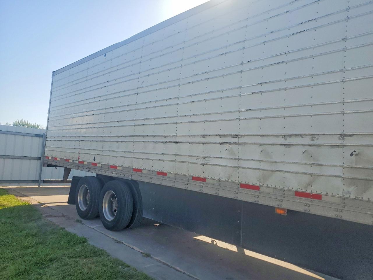2020 UTILITY All models VIN 1UYVS2533L6848925 photo 6