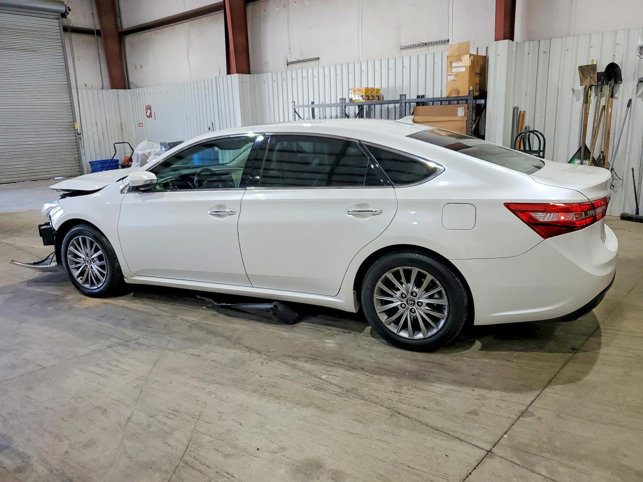 2018 Toyota Avalon VIN 4T1BK1EB0JU269396 photo 2