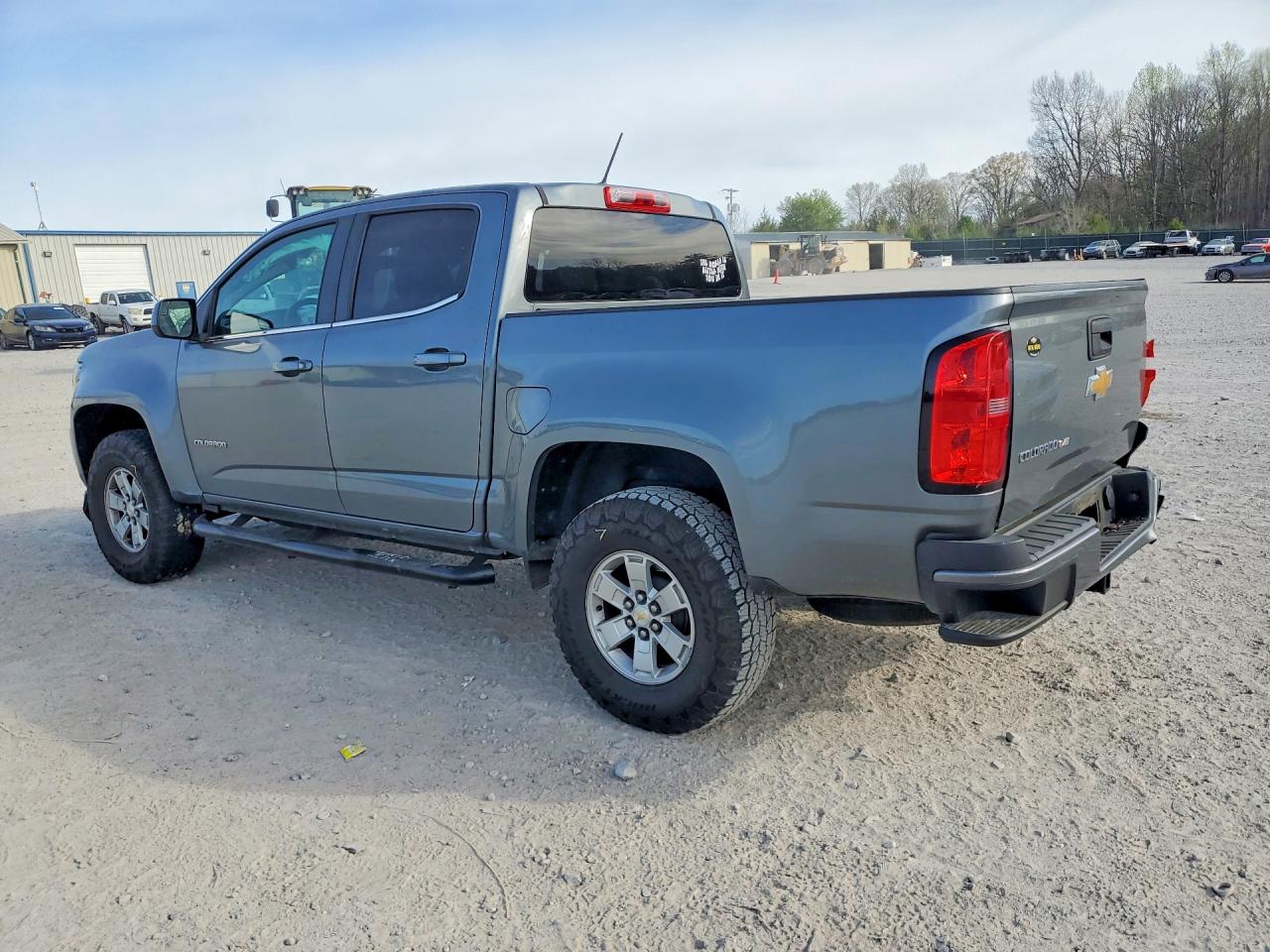 2019 Chevrolet Colorado VIN 1GCGSBEN9K1255185 photo 2