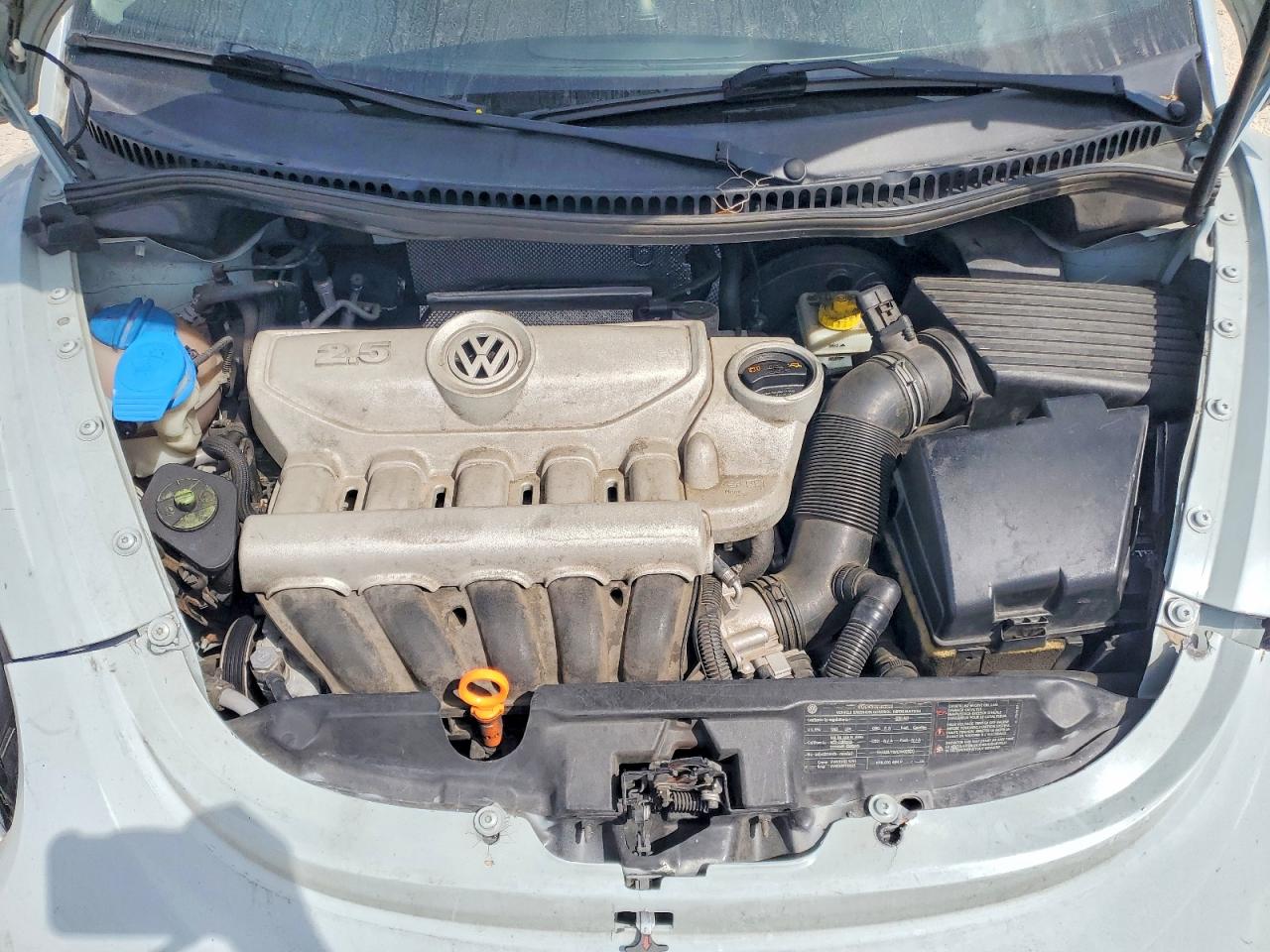 2010 Volkswagen Beetle VIN 3VWRW3AL0AM011110 photo 11