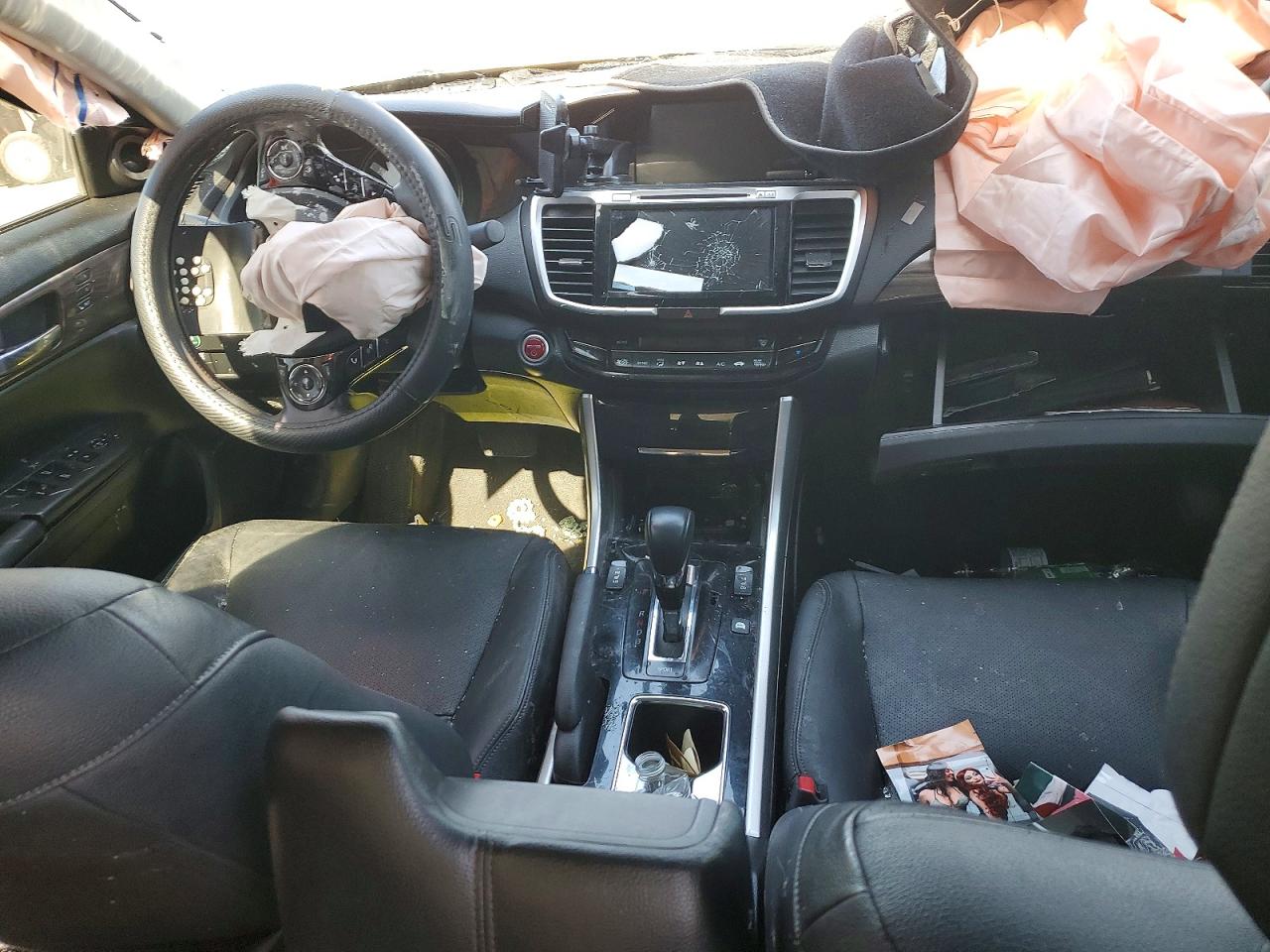 2017 Honda Accord VIN JHMCR6F53HC028490 photo 8