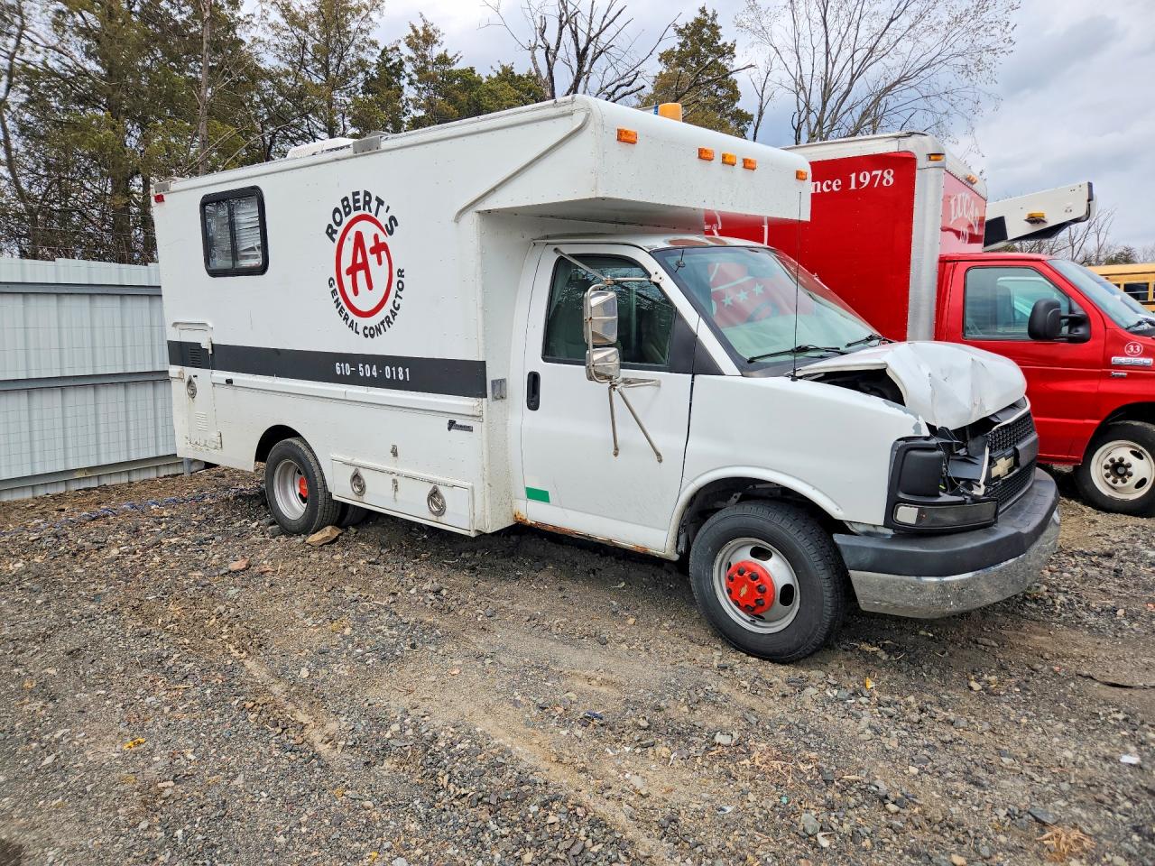 2005 Chevrolet Express VIN 1GBJG31U751143665 photo 4