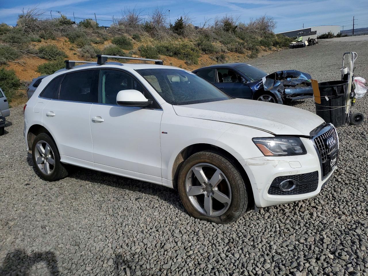 2011 AUDI Q5 VIN WA1DKAFP0BA084138 photo 4