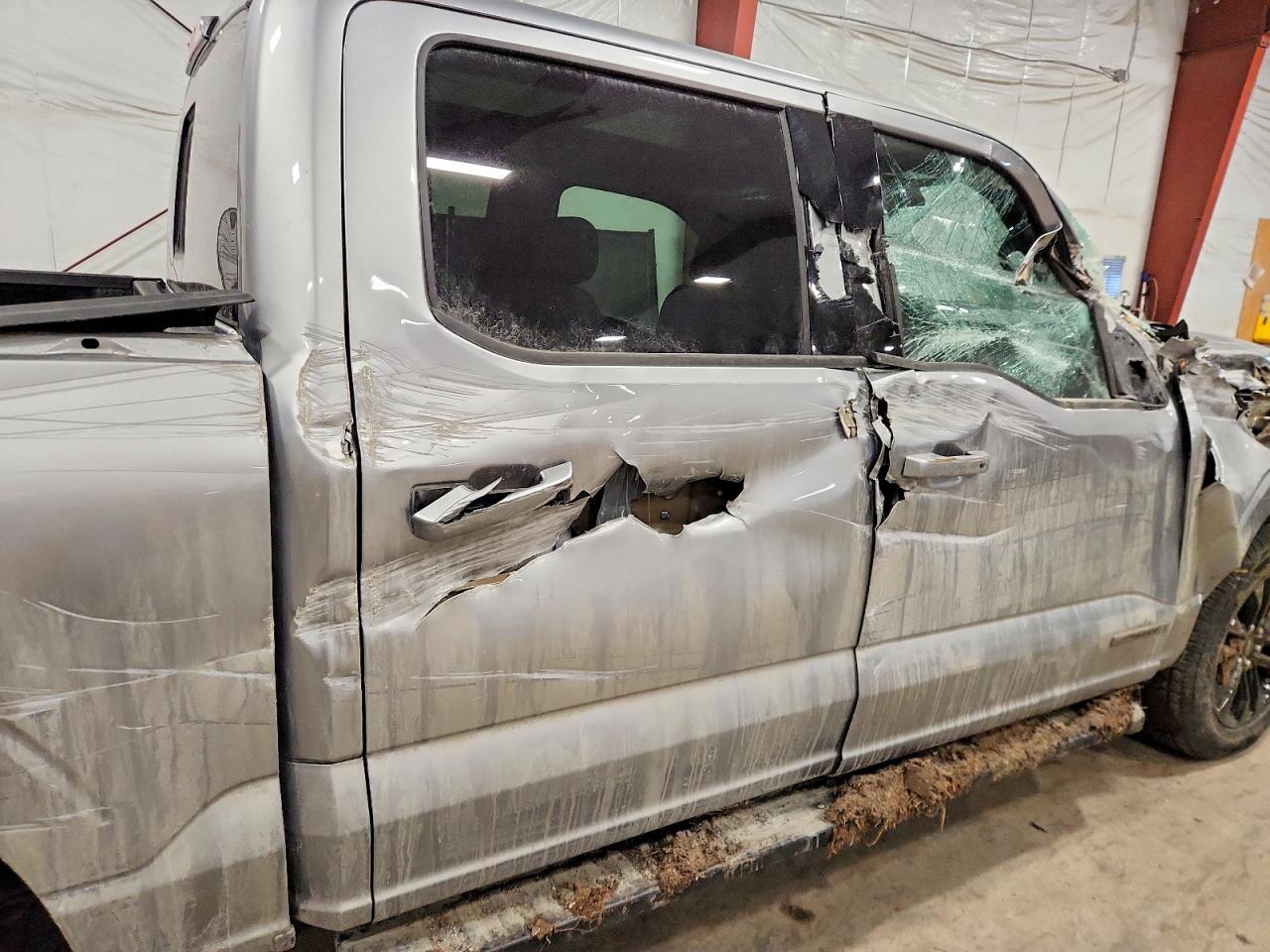 2025 Ford F150 VIN 1FTFW3LD9SFA61811 photo 10