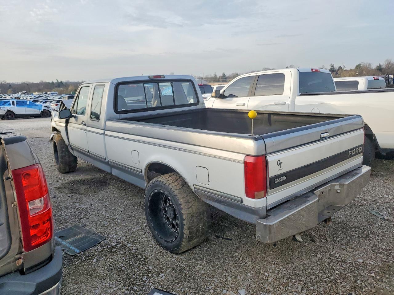 1994 Ford F250 VIN 1FTHX25K9RKA09141 photo 2