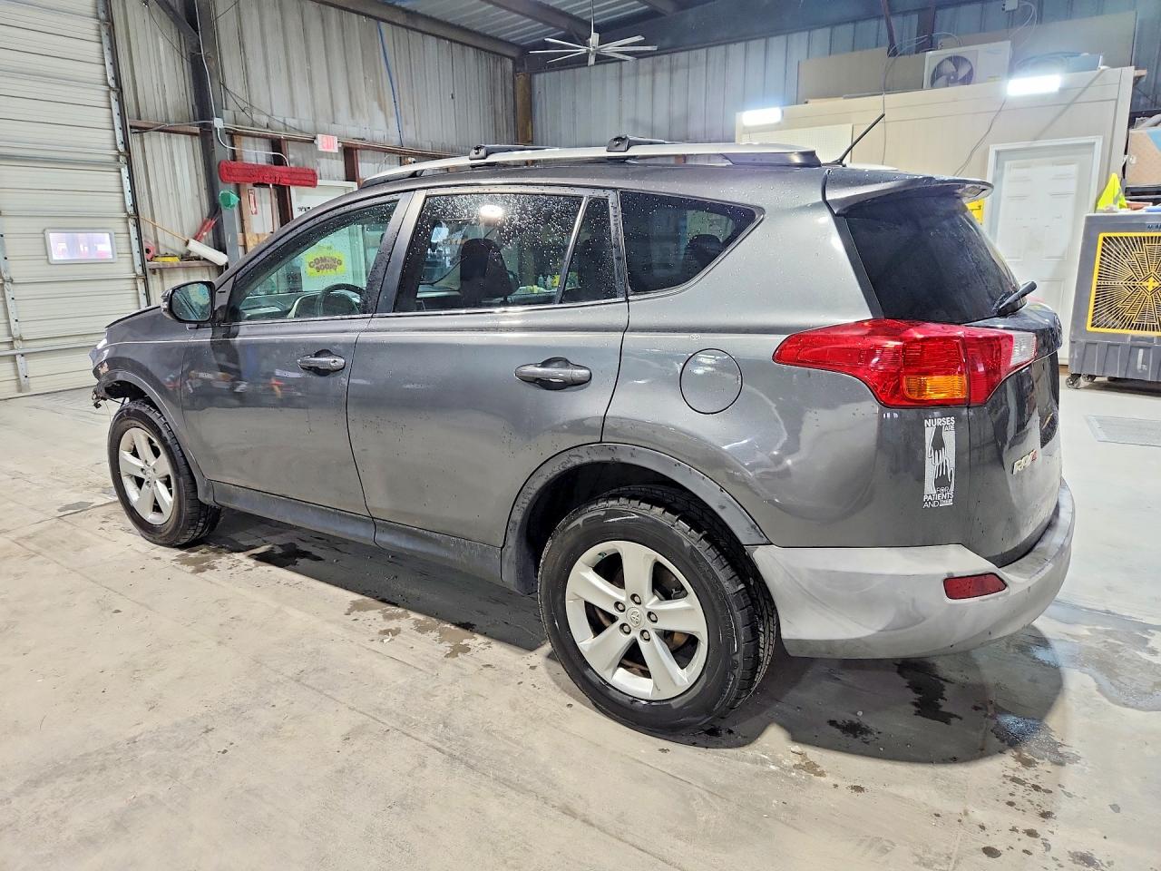 2014 Toyota Rav4 VIN 2T3RFREVXEW188382 photo 2