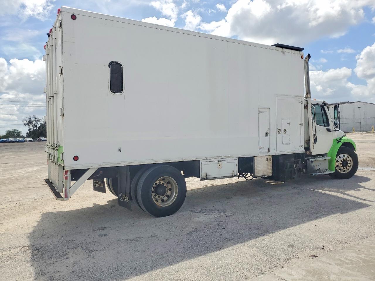 2014 FREIGHTLINER All models VIN 3ALACXDT1EDFU9415 photo 3