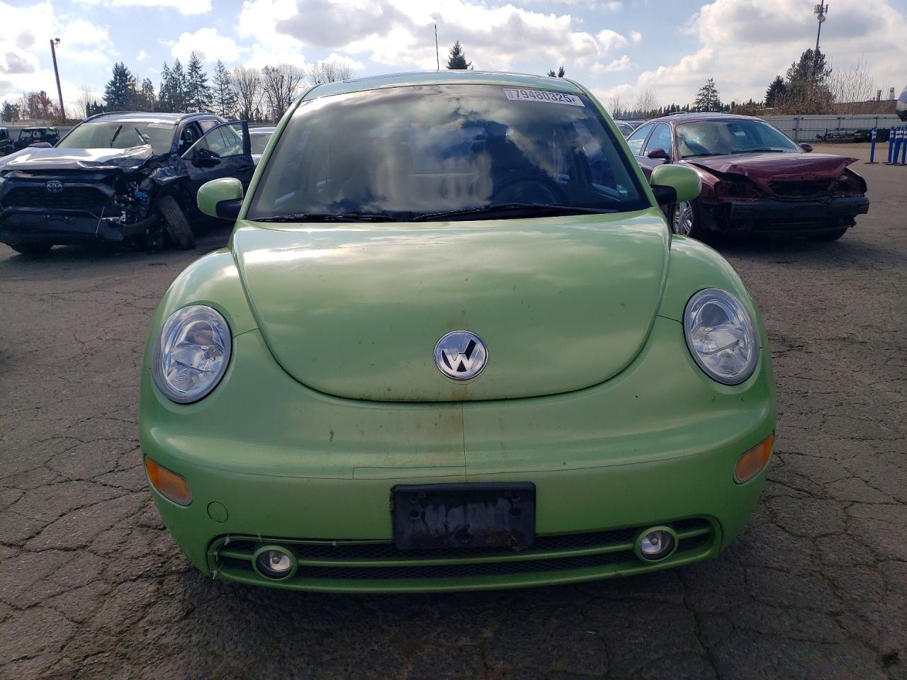 2005 Volkswagen Beetle VIN 3VWCR31C95M402629 photo 5