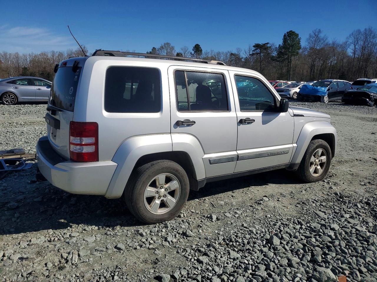 2010 Jeep Liberty VIN 1J4PP2GK4AW106604 photo 3