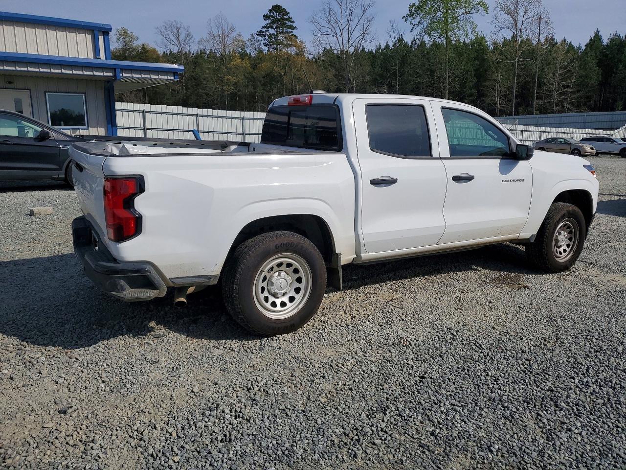 2025 Chevrolet Colorado VIN 1GCPSBEK1S1189284 photo 3