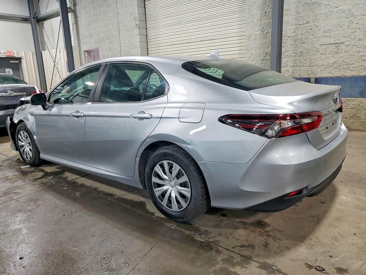 2024 Toyota Camry sola VIN 4T1C31AK0RU630659 photo 2