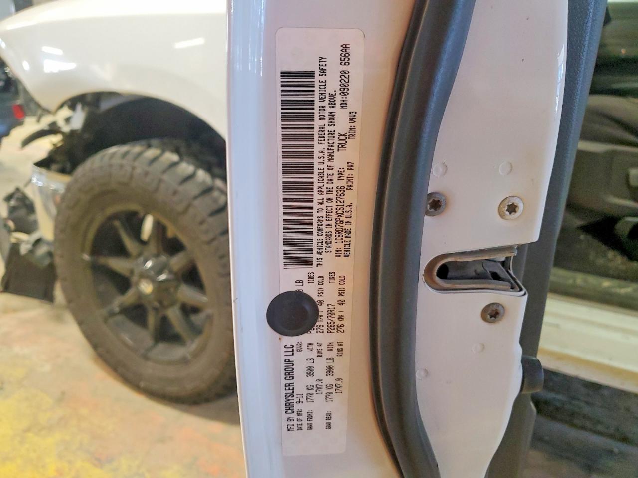 2012 Dodge Ram 1500 VIN 1C6RD7GPXCS127636 photo 12