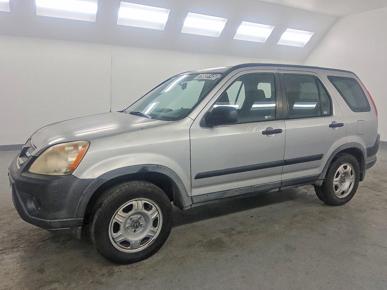 2005 HONDA Crv VIN JHLRD68565C007672 photo 1