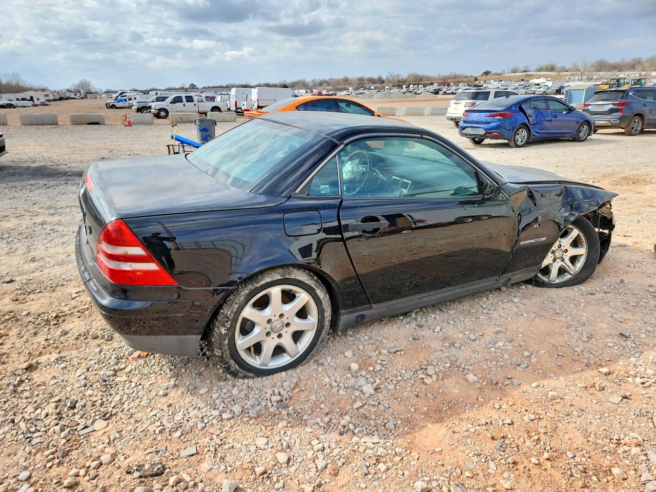 1999 Mercedes-Benz Slk-class VIN WDBKK47F6XF119438 photo 3