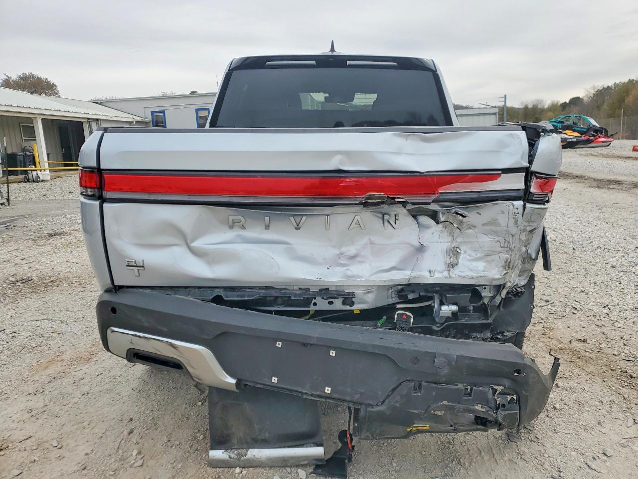 2025 Rivian Rit VIN 7FCTGBAA3SN037989 photo 6