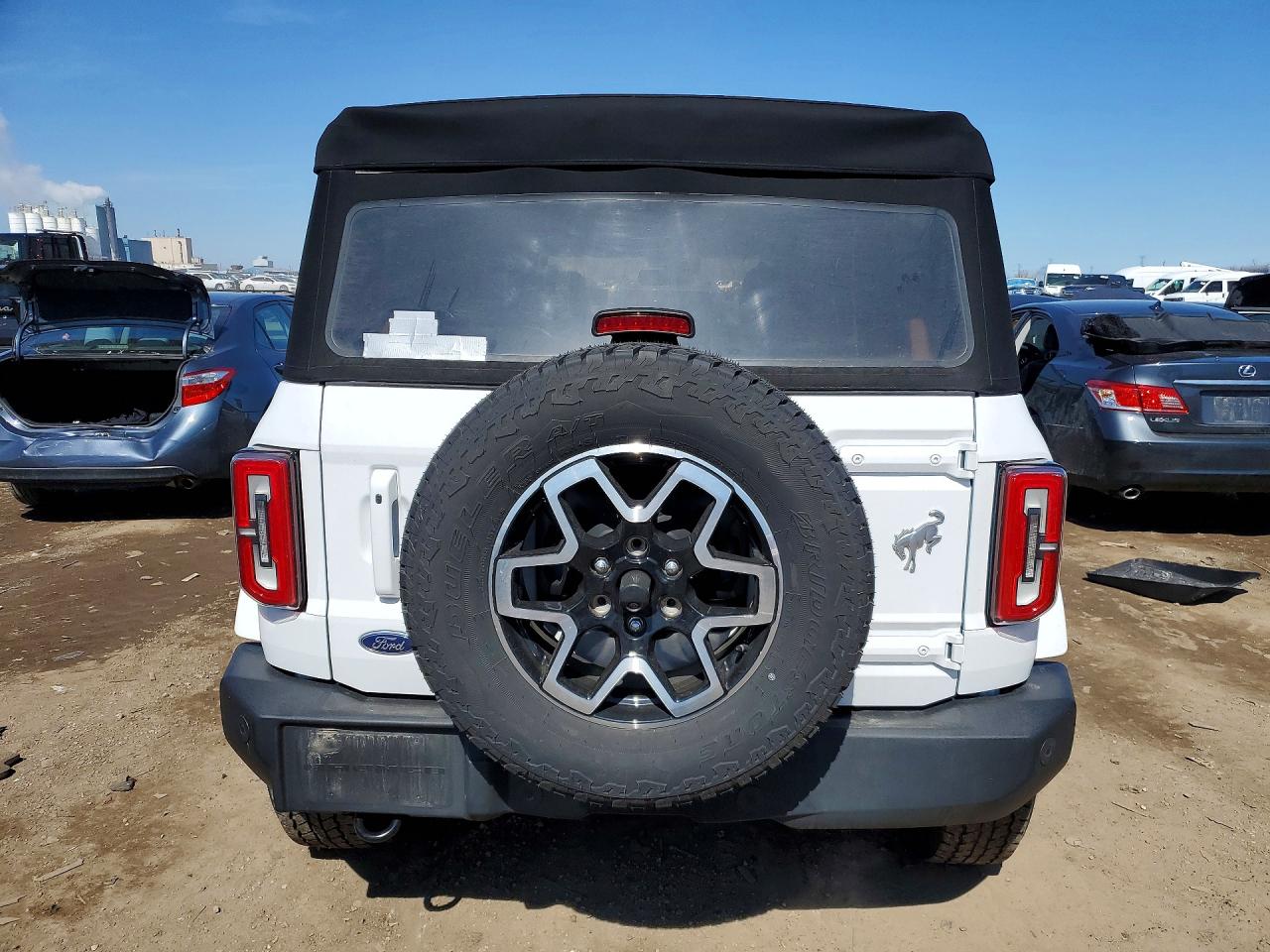 2023 Ford Bronco VIN 1FMDE5DHXPLB49763 photo 6