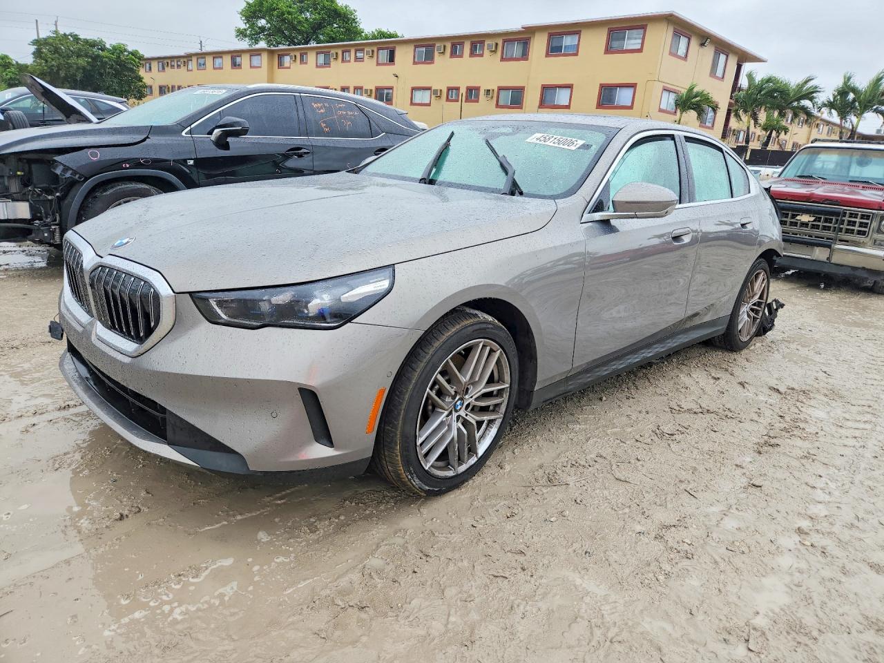 2024 BMW 5 series VIN WBA43FJ04RCR49747 photo 1