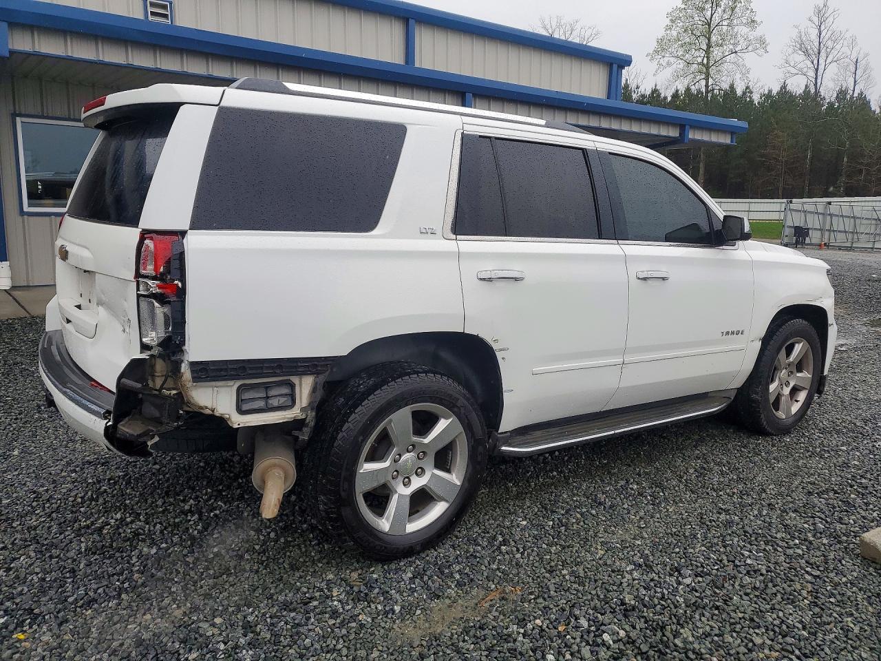2015 Chev Tahoe VIN 1GNSCCKC6FR231022 photo 3