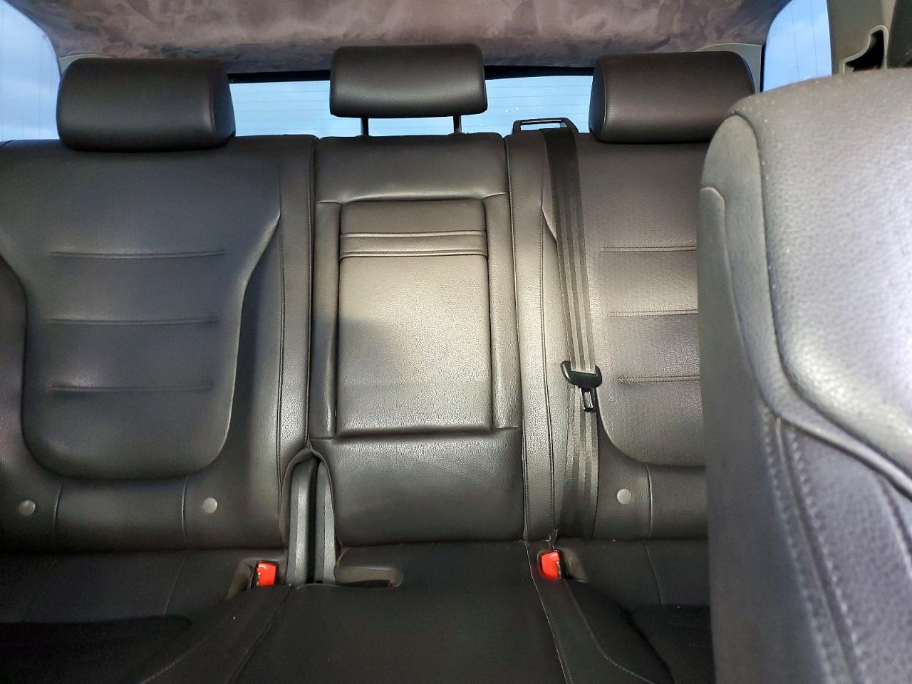 2013 Volkswagen Touareg VIN WVGEF9BP8DD005895 photo 10