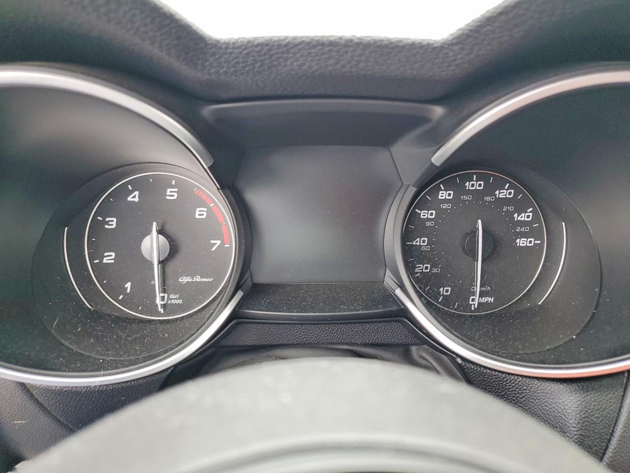 2023 Alfa Stelvio VIN ZASPAKAN5P7D58169 photo 9