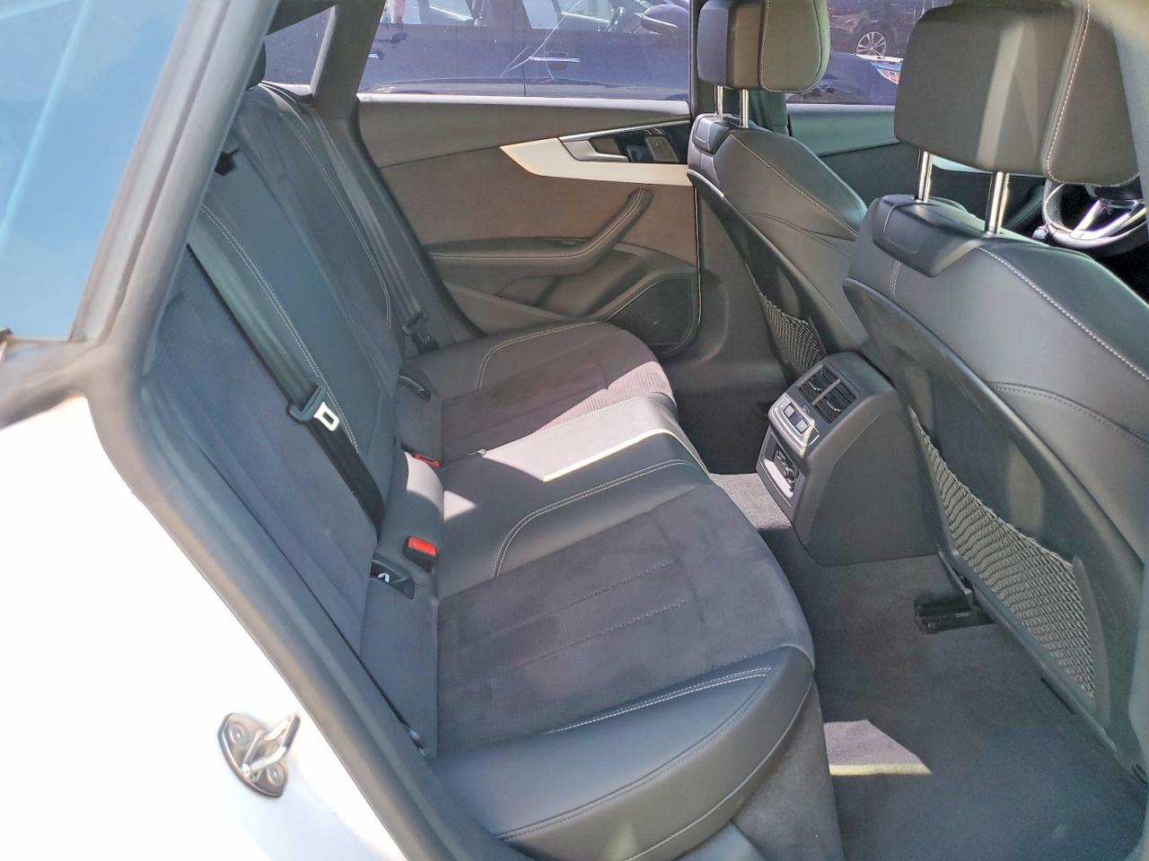 2024 Audi A5 VIN WAUEACF58RA039768 photo 10