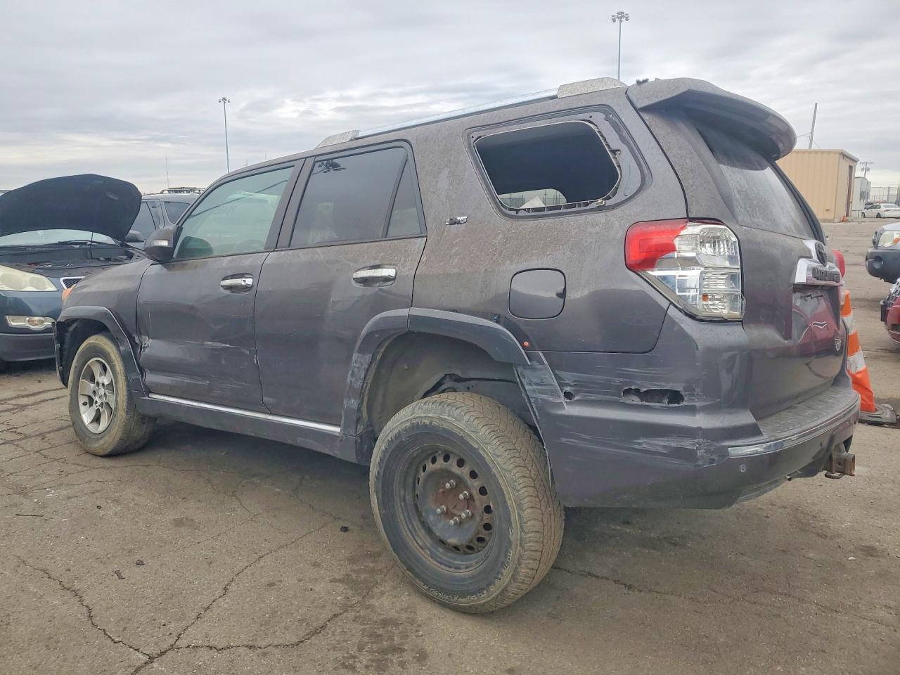 2010 Toyota 4runner VIN JTEBU5JR5A5017982 photo 2
