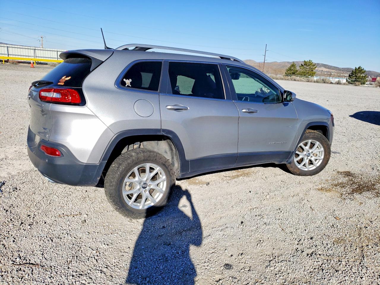 2016 Jeep Grand cher VIN 1C4PJMCS2GW235684 photo 3