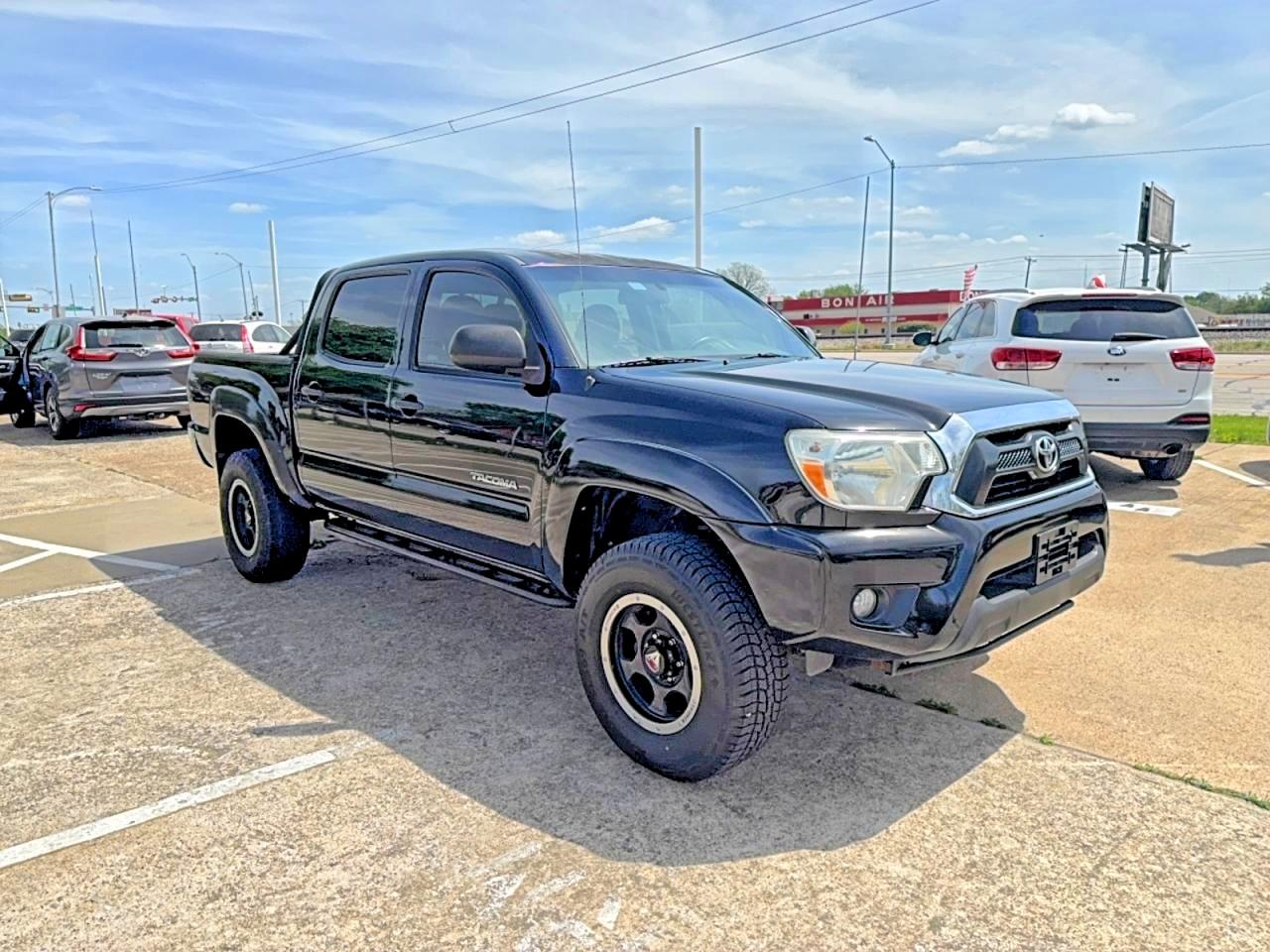 2014 Toyota Tacoma v6 VIN 3TMLU4EN8EM155235 photo 1