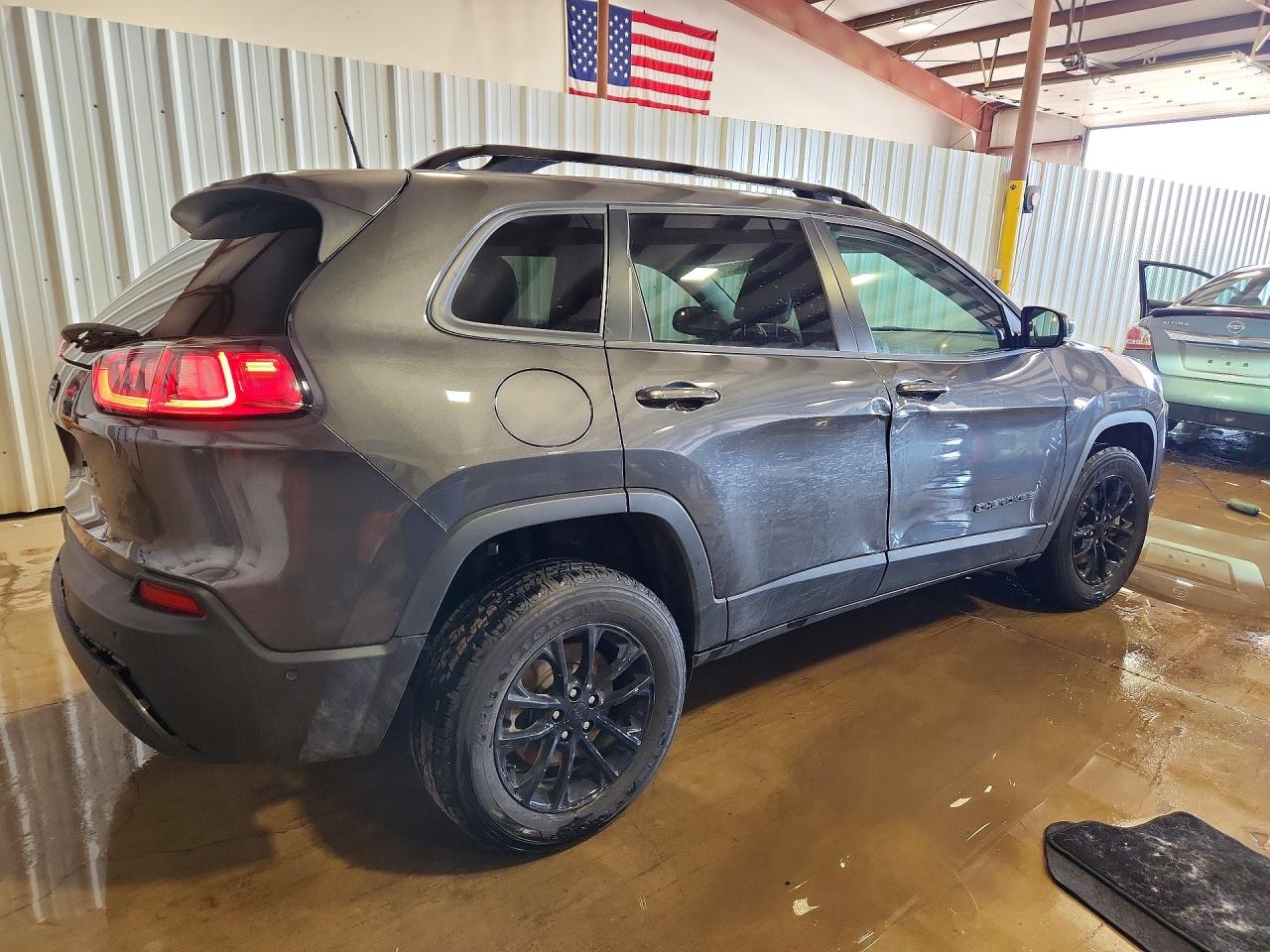 2023 Jeep Cherokee a VIN 1C4PJMMB3PD106511 photo 3
